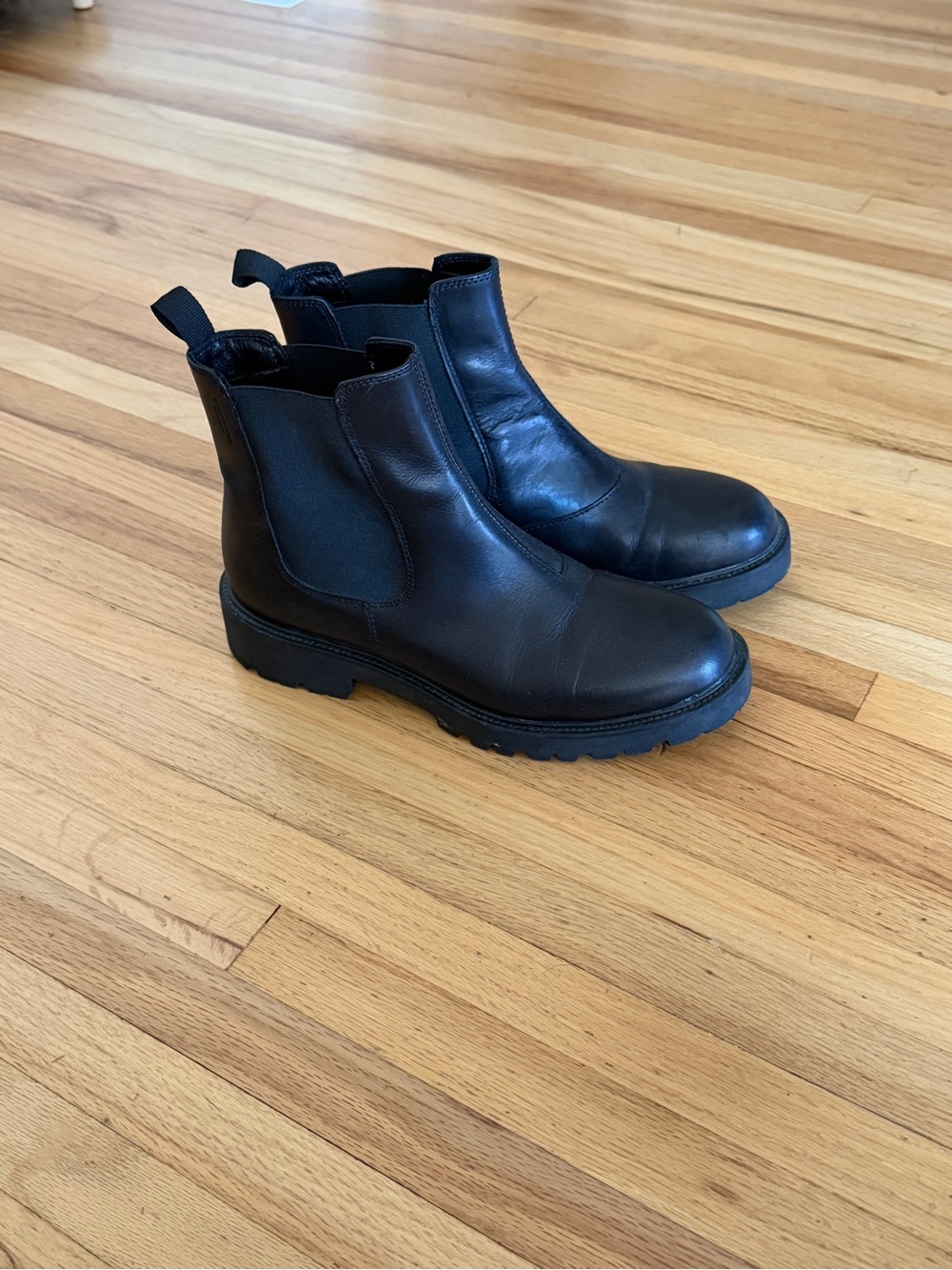 Vagabond Black Leather Chukka Boots
